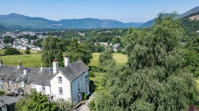 7 bed property, in Chestnut Hill, £1,150,000