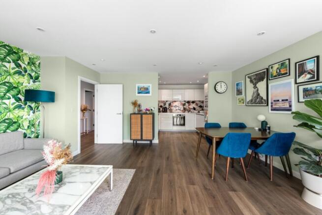 3 bed property, in Residence Tower, £680,000