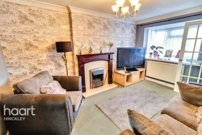 2 bed property, in Charnwood Road, £200,000