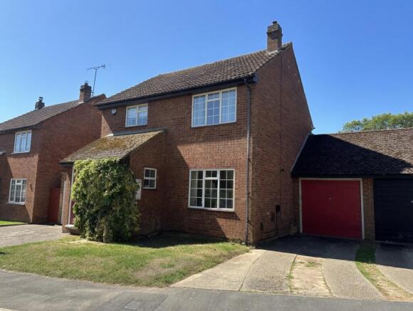 4 bed property, in Dinmore, £580,000