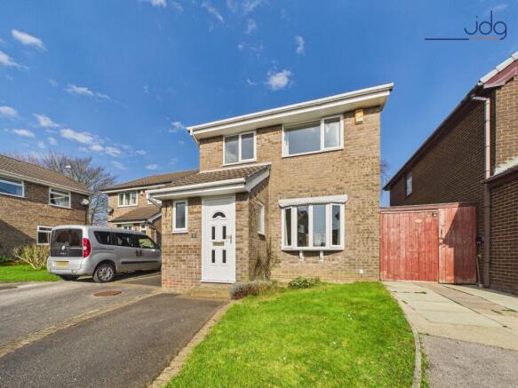 3 bed property, in Leighton Drive, £275,000