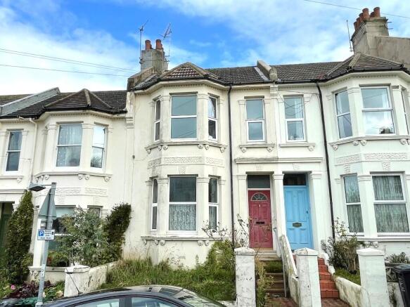 3 bed property, in Grantham Road, £600,000