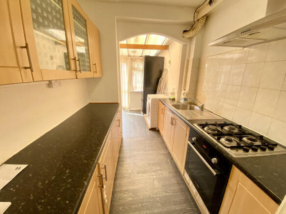 3 bed property, in De Havilland Road, £500,000