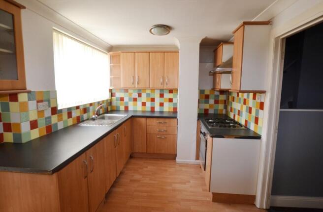 3 bed property, in Percy Street, £72,250