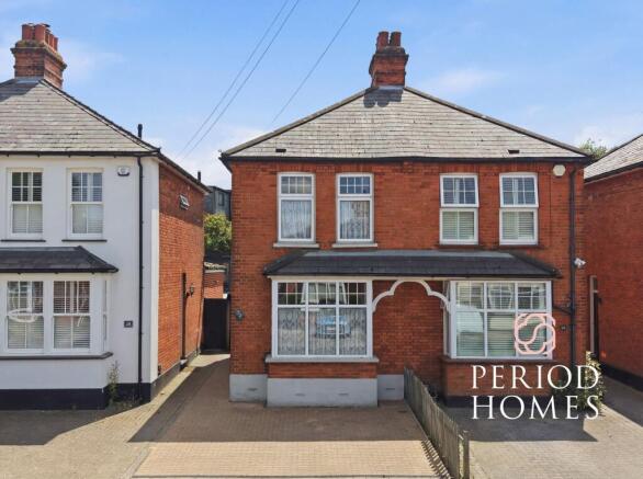 2 bed property, in Kimpton Avenue, £450,000