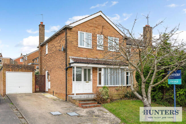 3 bed property, in Silverdale Grove, £335,000