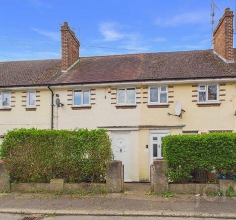 2 bed property, in Danefield Road, £175,000