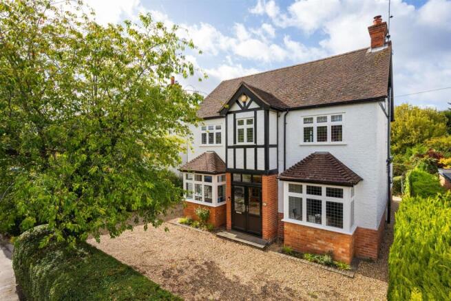 5 bed property, in Kennylands Road, £1,395,000