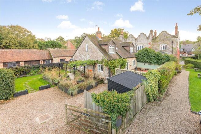 3 bed property, in The Grove, £625,000