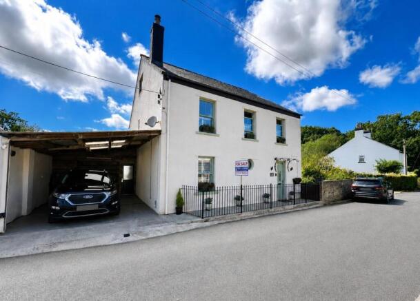 5 bed property, in Bilson, £410,000