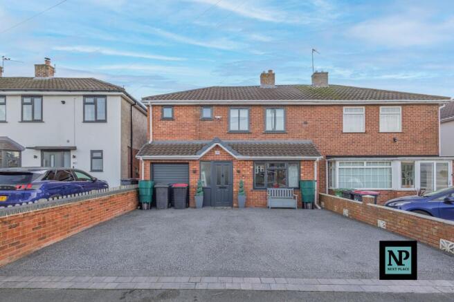 3 bed property, in Nethersole Street, £350,000