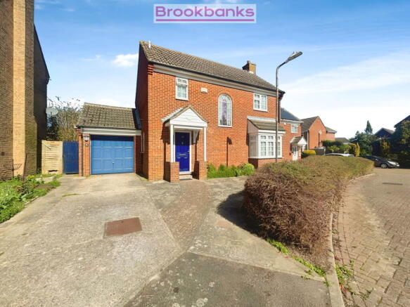4 bed property, in Dawson Drive, £510,000