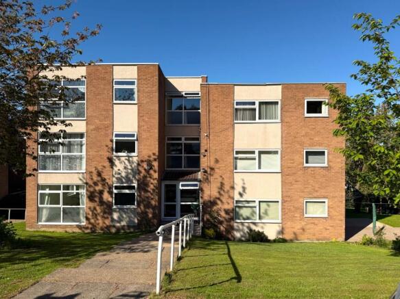 1 bed property, in 18 Hallam Court, £109,950