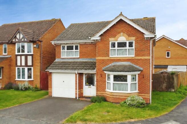 4 bed property, in Hailebury Avenue, £340,000