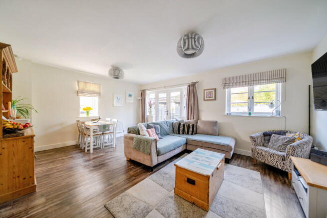 3 bed property, in Taylors Yard, £450,000
