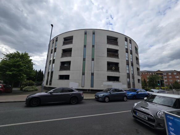 2 bed property, in Apartment 10, £60,000