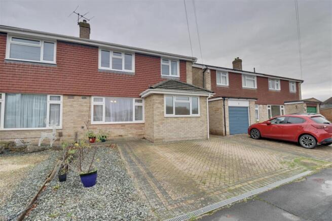 3 bed property, in Greyfriars Road, £375,000