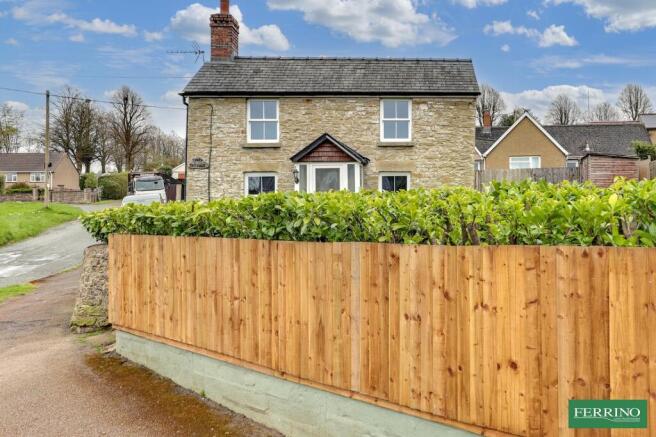 3 bed property, in (Large Garden), £425,000