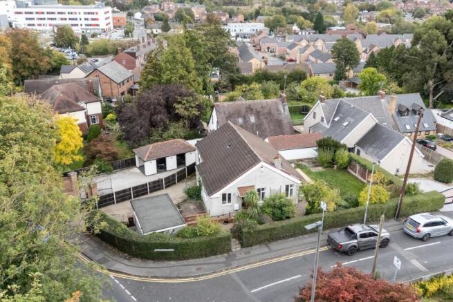 3 bed property, in Mayors Walk Avenue, £339,000