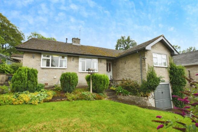 3 bed property, in The Hills, £438,000