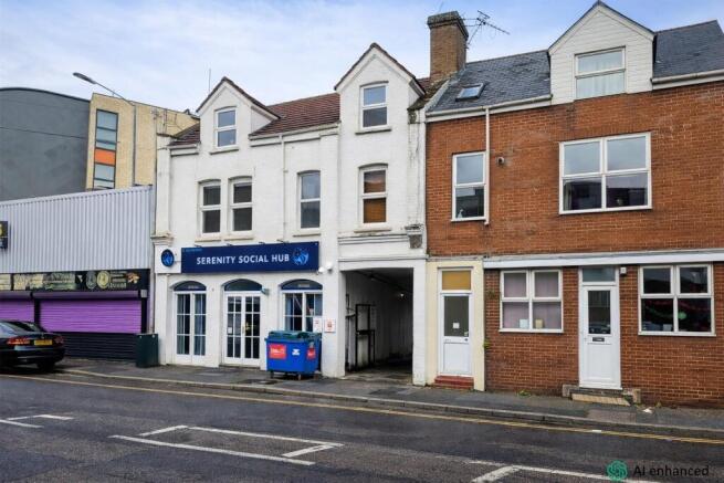6 bed property, in St Swithuns Road, £475,000