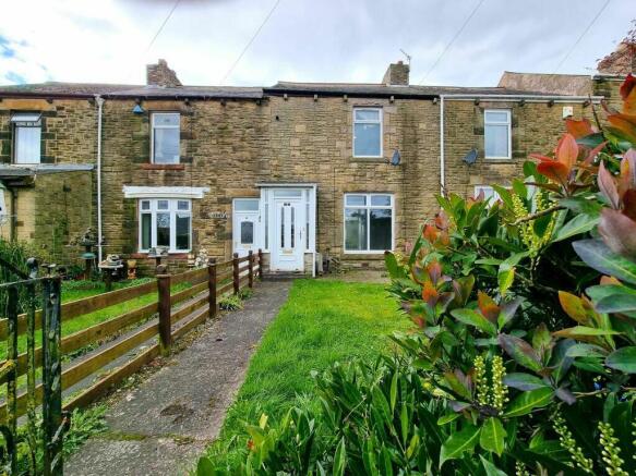 2 bed property, in Pont View, £65,000