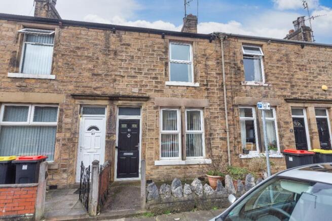 2 bed property, in Lincoln Road, £165,000