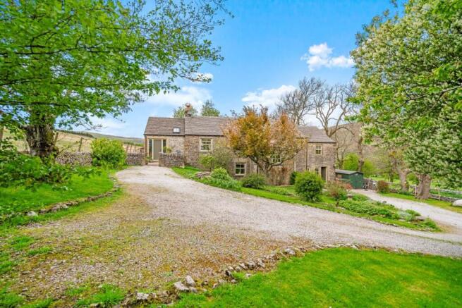 5 bed property, in Warren House, £1,100,000