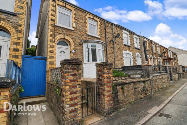 3 bed property, in Rosebery Street, £155,000