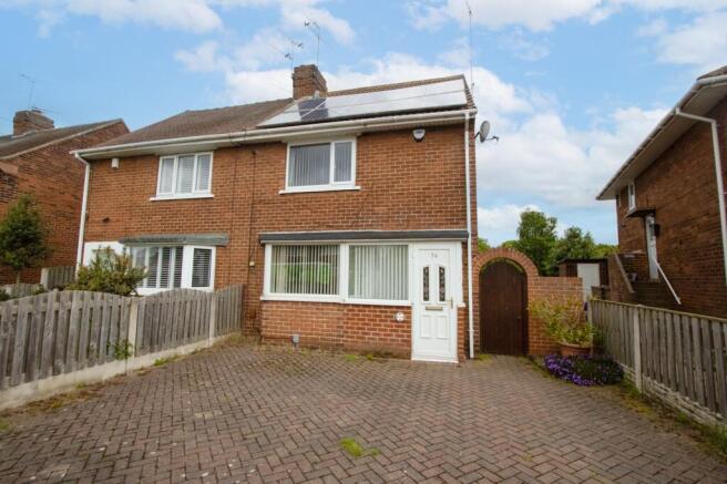 2 bed property, in Westminster Crescent, £145,000