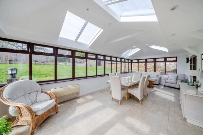 4 bed property, in Trudoxhill, £695,000