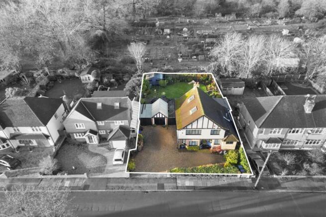 4 bed property, in Development Opportunity, £900,000