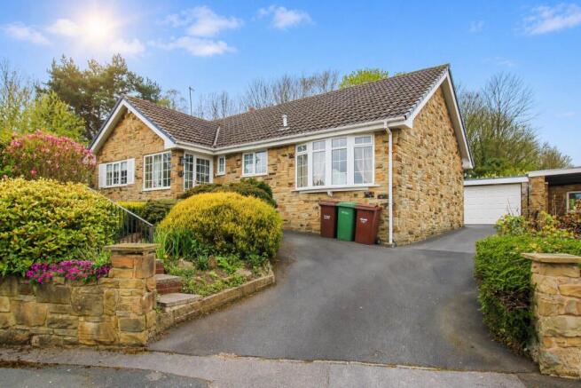3 bed property, in The Mount, £399,999