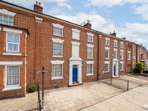 4 bed property, in Guild Street, £500,000
