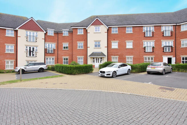 2 bed property, in (Copy Of) Draper Close, £215,000