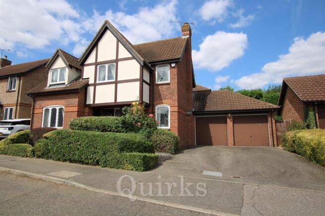 4 bed property, in Coopers Drive, £625,000