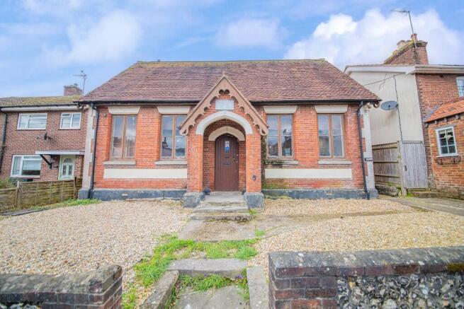 4 bed property, in Church Road, £175,000