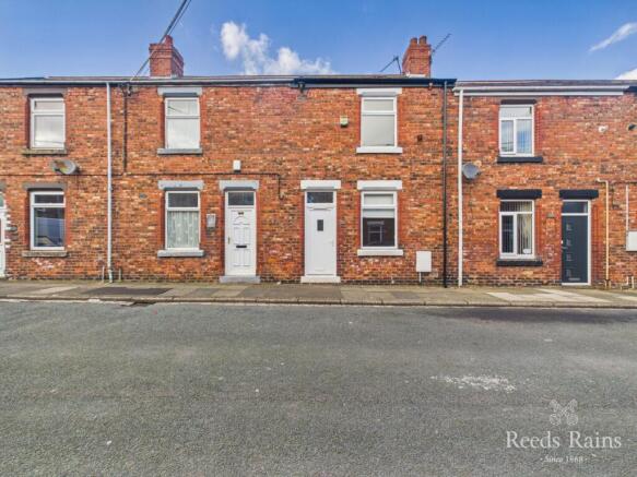2 bed property, in Watt Street, £60,000
