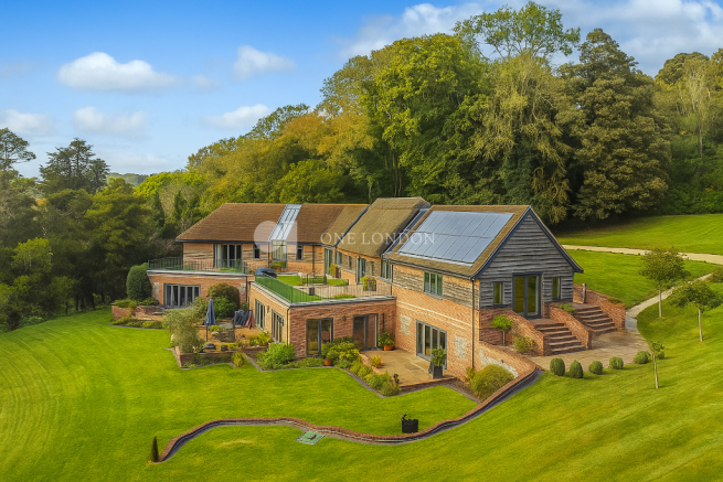 5 bed property, in Woodland Cottage, £3,750,000