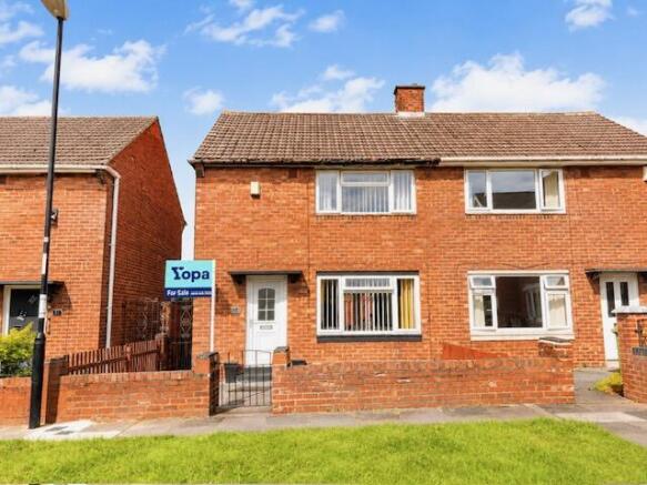 2 bed property, in Augusta Square, £115,000
