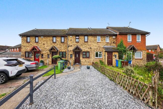 2 bed property, in Diligent Drive, £250,000