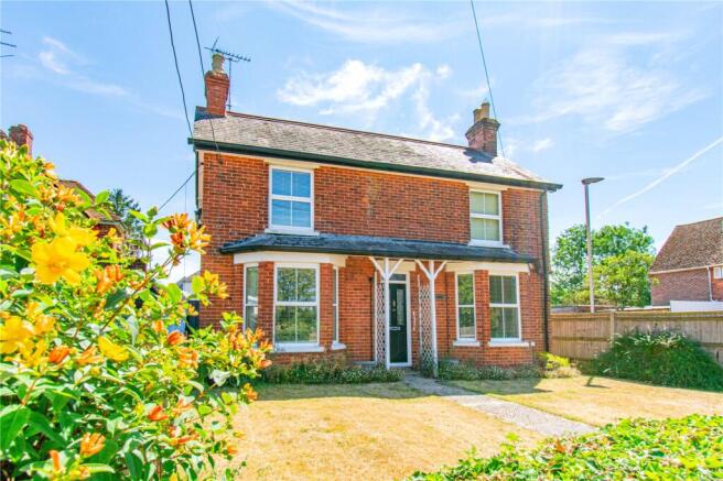 3 bed property, in Henwick Lane, £575,000