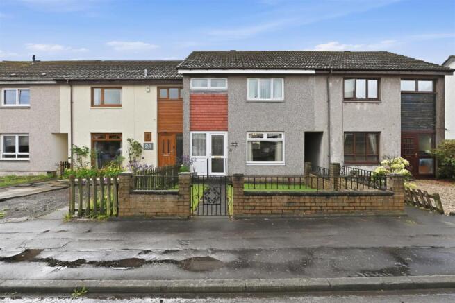 2 bed property, in Leadside Crescent, £145,000