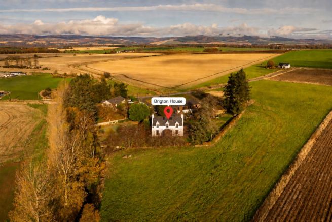 5 bed property, in Laurencekirk, £485,000