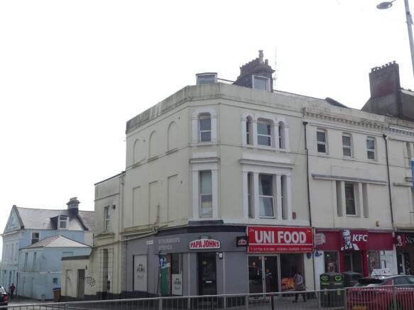 3 bed property, in Mutley Plain, £140,000