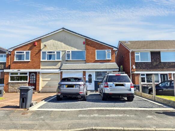 3 bed property, in Cater Drive, £360,000
