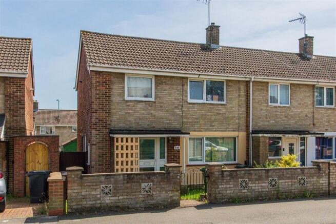 3 bed property, in Farmstead Road, £160,000