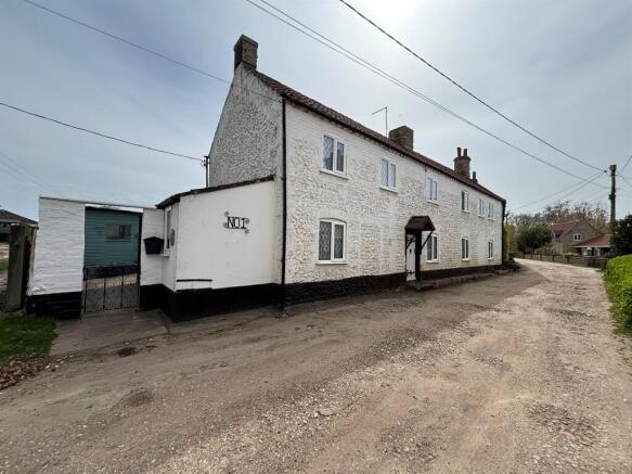 5 bed property, in Little London Lane, £350,000