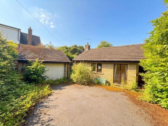 4 bed property, in Fenay Bankside, £360,000
