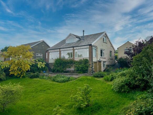 4 bed property, in Bank Top Drive, £379,995